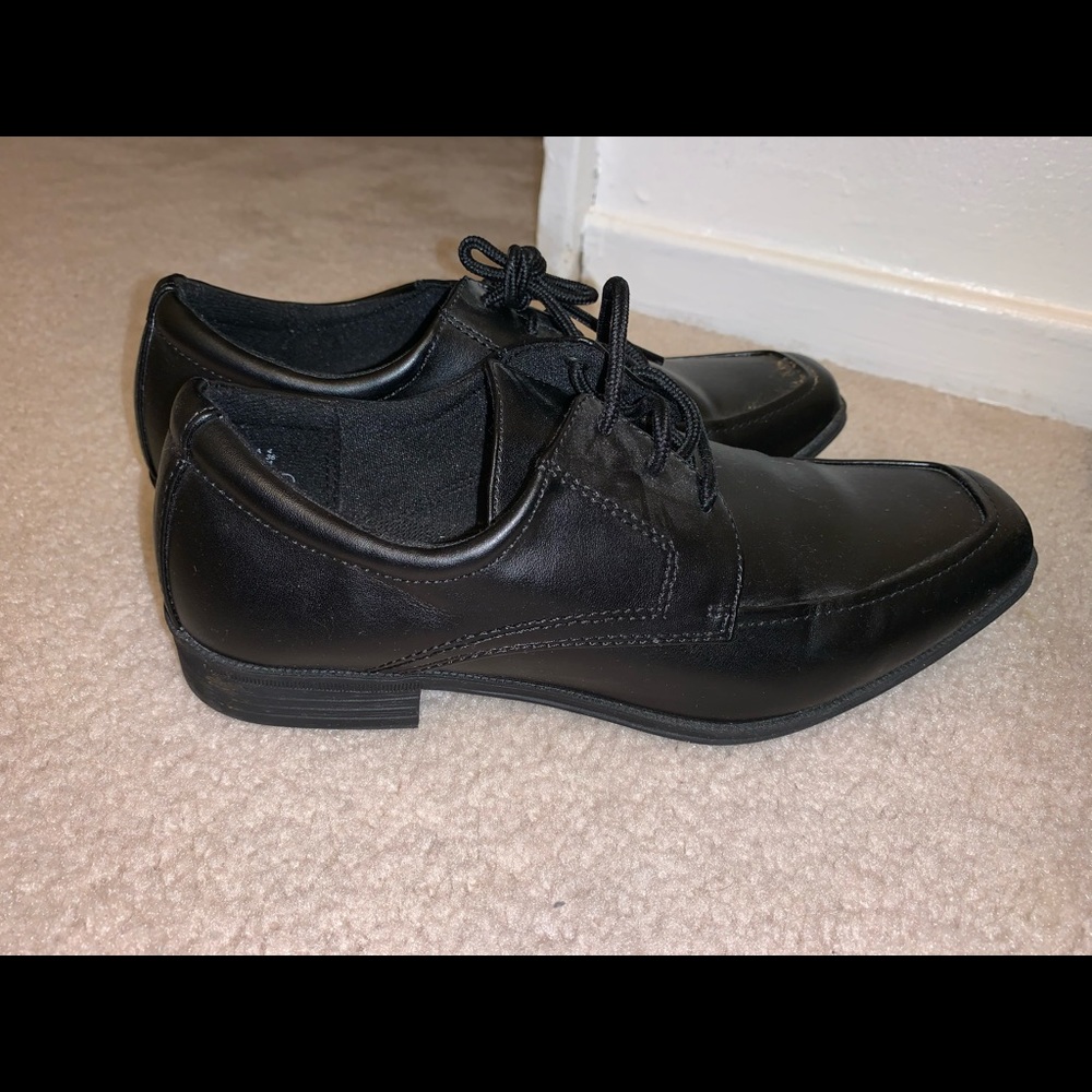 BOYS DRESS SHOES